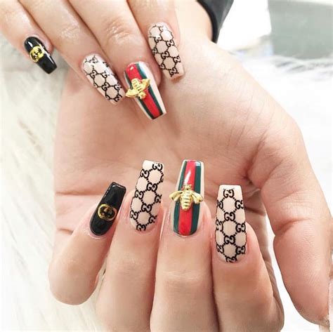 gucci nails designs